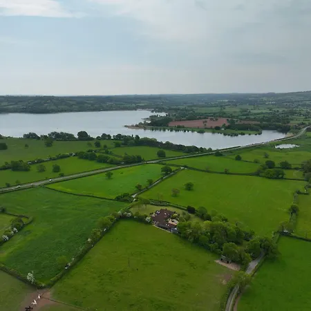 Lakeside Estate בריסטול